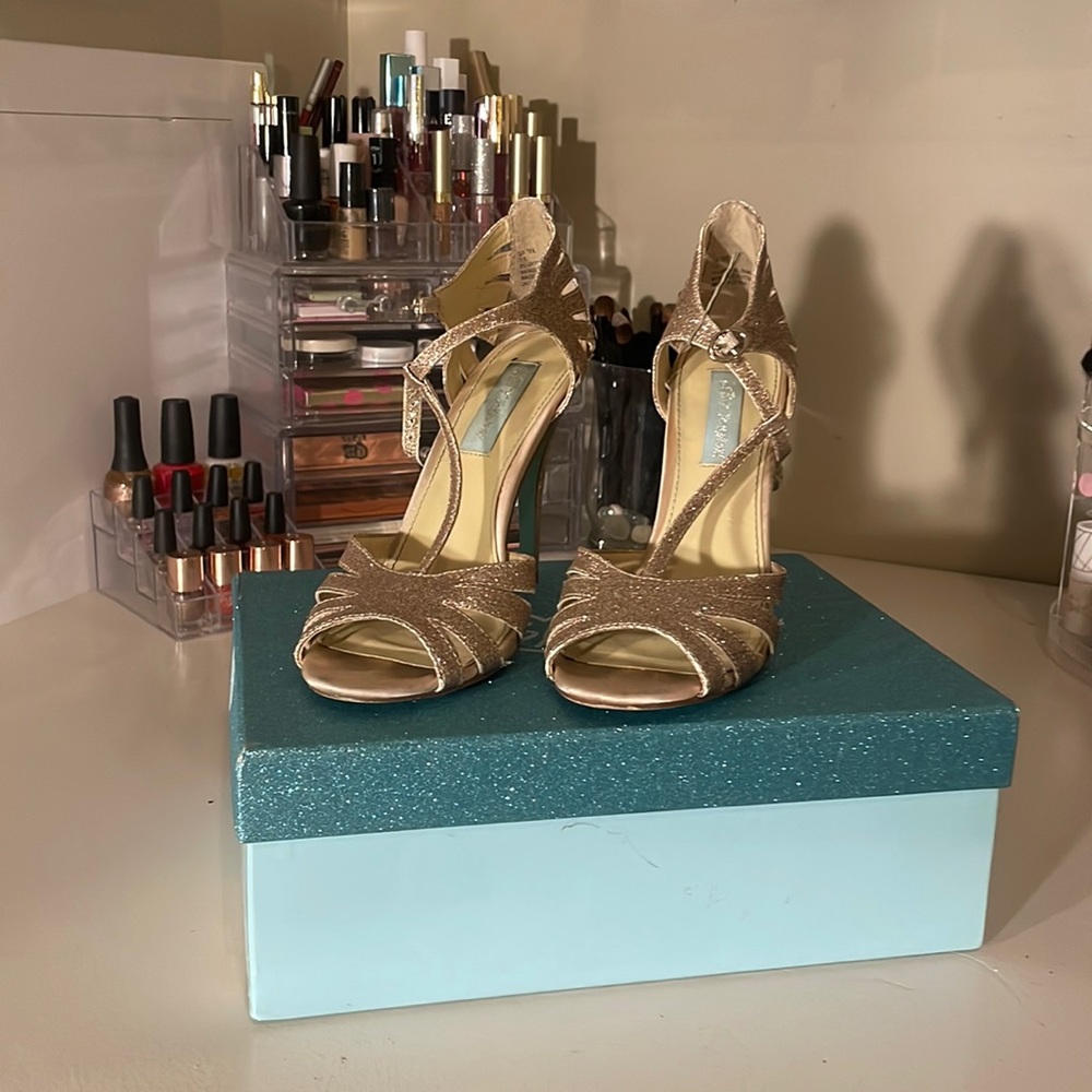 Betsy Johnson heels